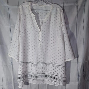 Maurices 3/4 sleeve V-neck Short Sleeve  sheer top